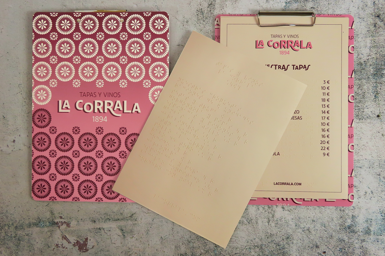 Diseño inclusivo con braille en carta restaurante