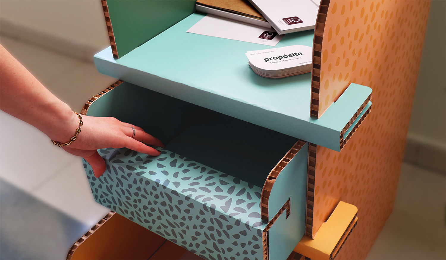 mueble de cartón