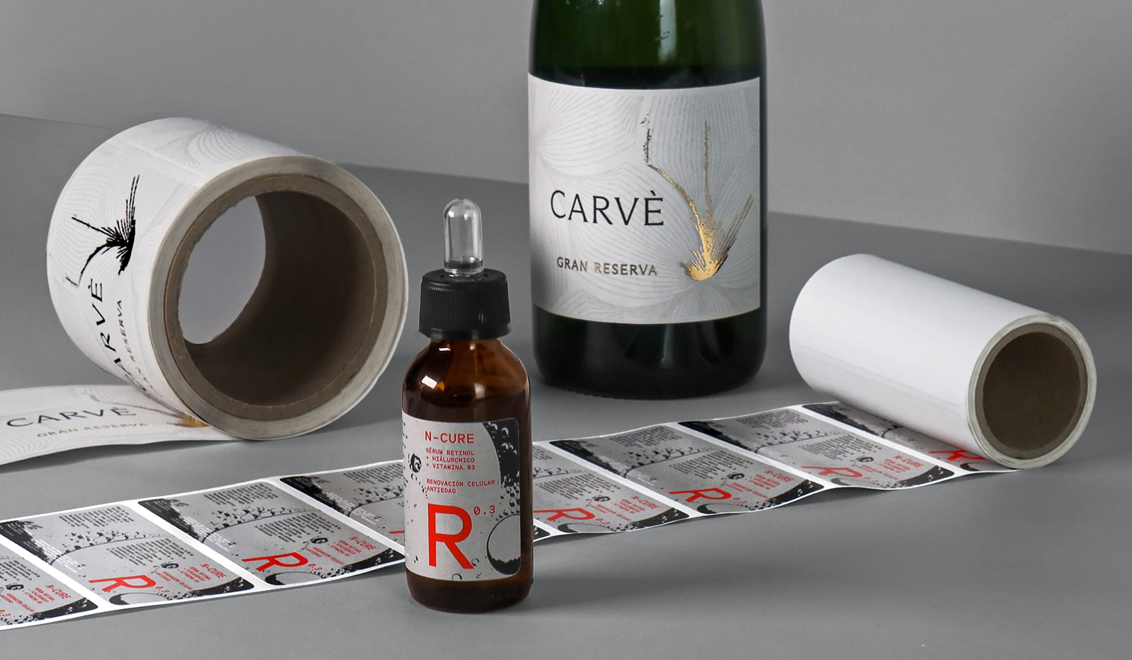 Conquista con etiquetas personalizadas para botellas
